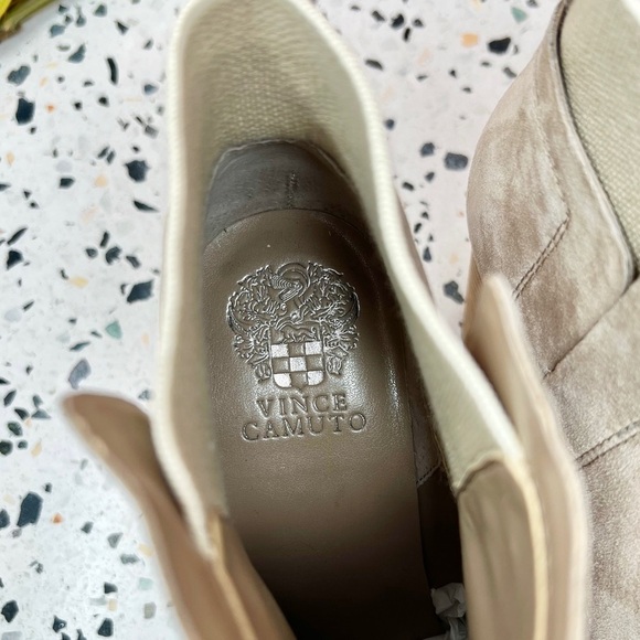 Vince Camuto Erinia Taupe Lug Sole Leather Suede Midi Heeled Women’s Boots Sz 10 - Picture 6 of 9